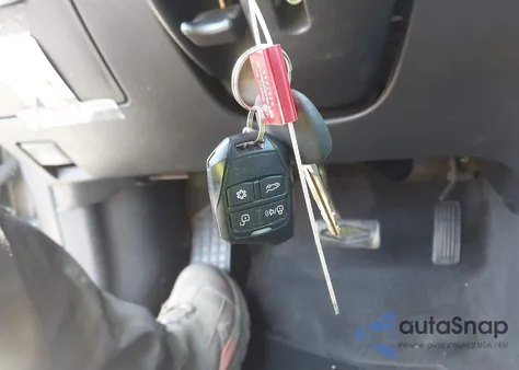 2008 Toyota Matrix из США, поврежденный, VIN 2T1KR32E88C697766